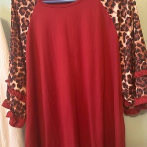 New Red Top with Leopard Print Sleeves❤️